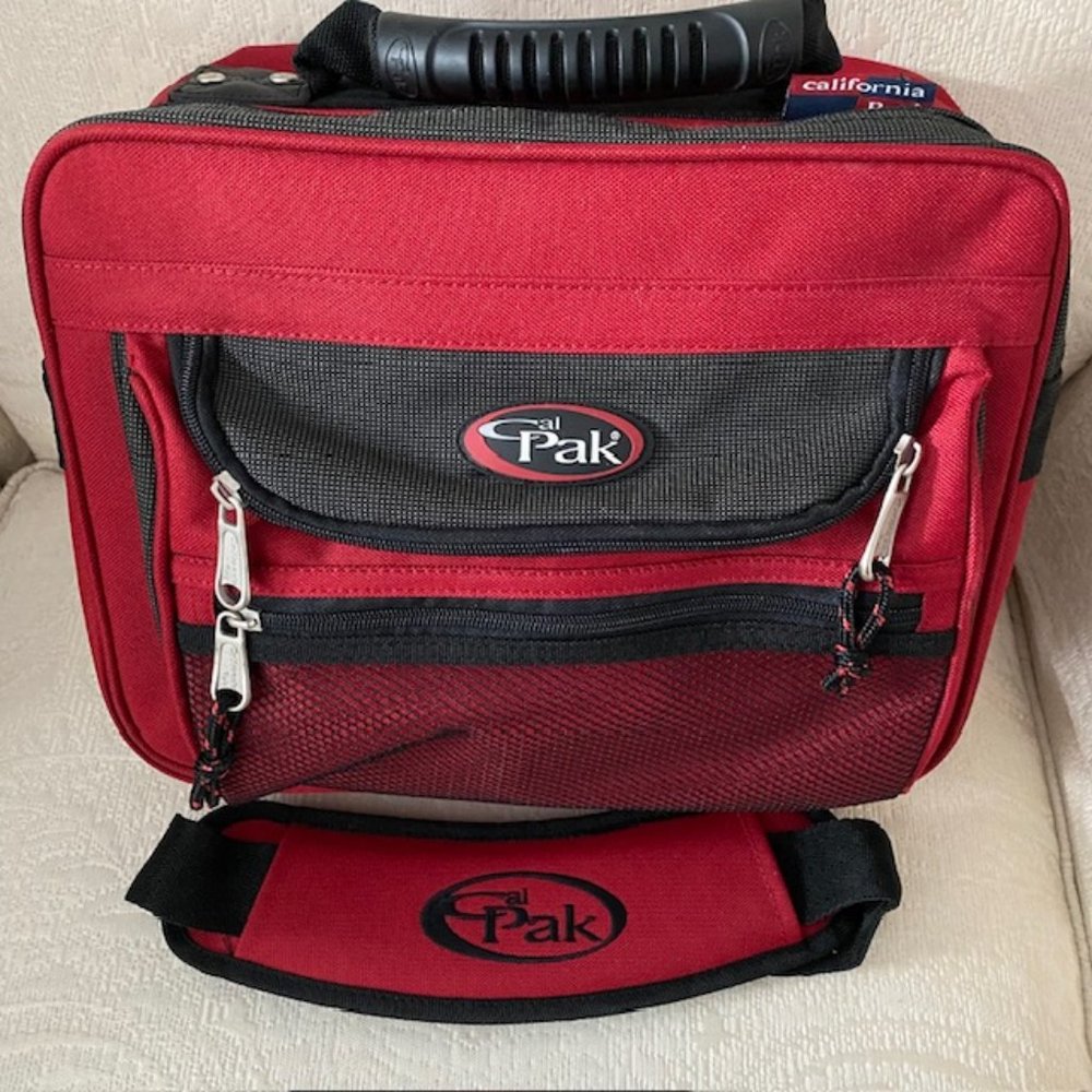 CalPak Red Soft Sided Travel Tote - Handle/Shoulder Strap, Vintage, Pre-owned